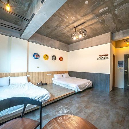 羅東夜市 工業loft旅宿 Loft House Luodong Extérieur photo