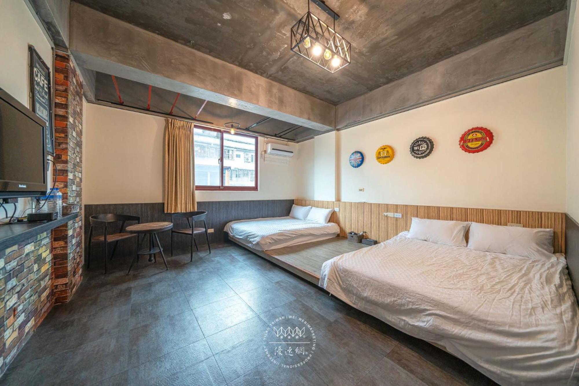 羅東夜市 工業loft旅宿 Loft House Luodong Extérieur photo