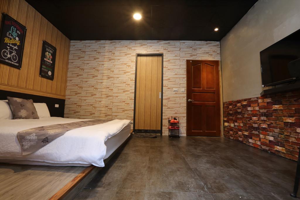 羅東夜市 工業loft旅宿 Loft House Luodong Extérieur photo